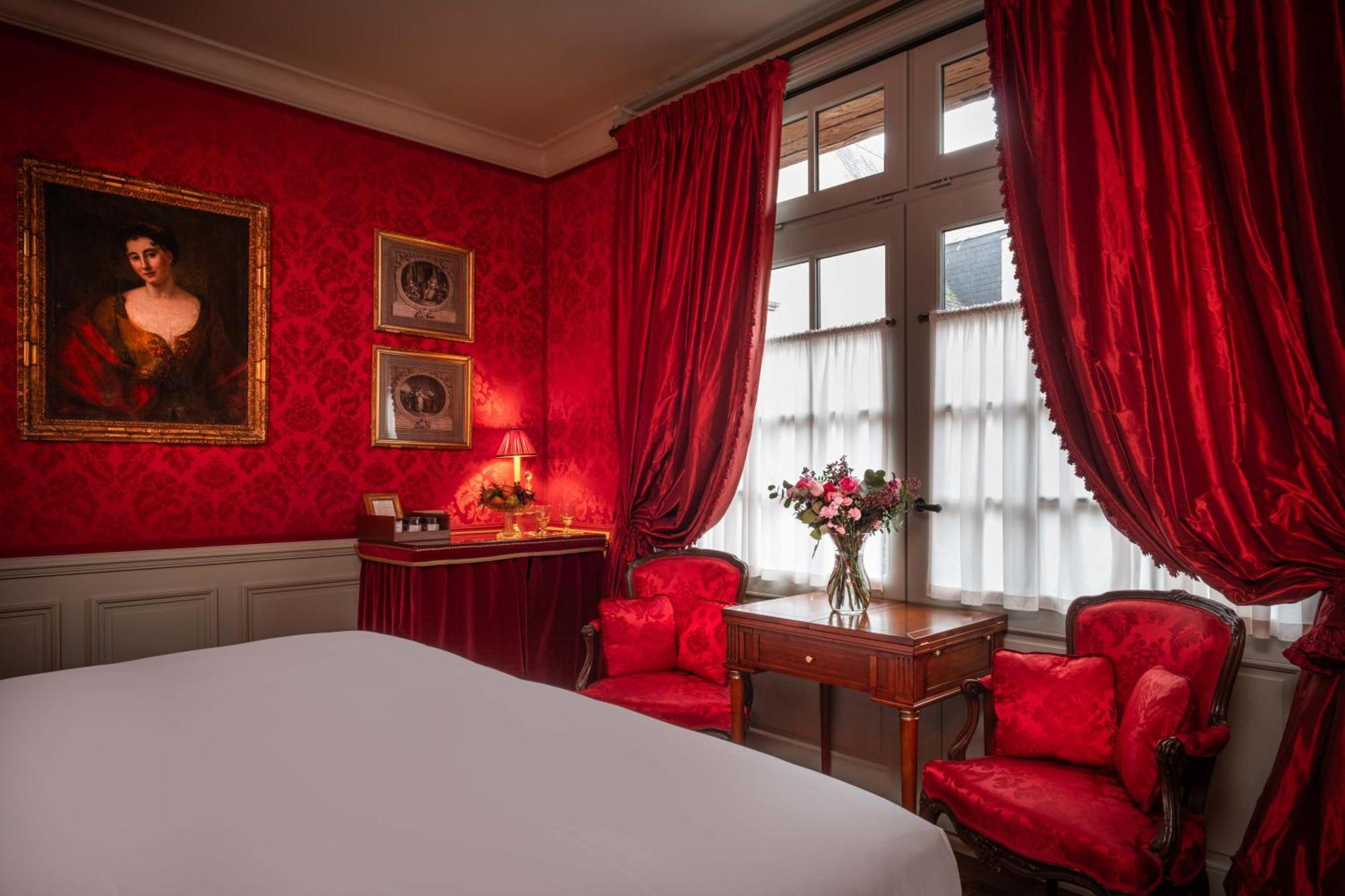 Château Louise De La Vallière Hotel