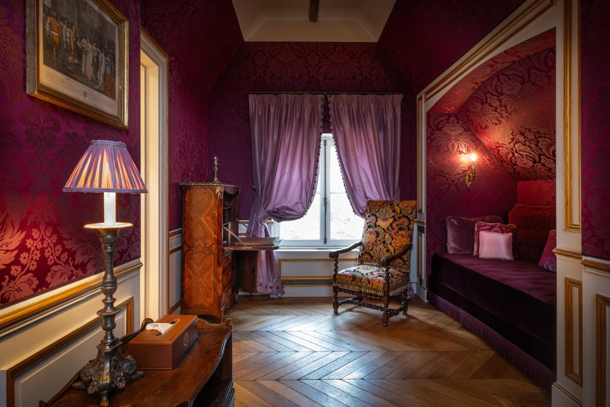 Hotel Château Louise De La Vallière